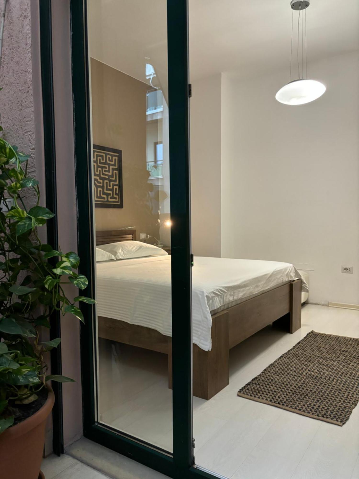 Tam Serviced 2Bdr Apartment City Center No6 Tiranë Luaran gambar