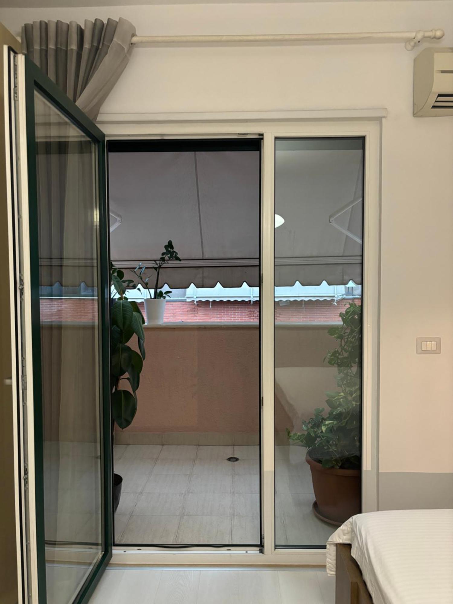 Tam Serviced 2Bdr Apartment City Center No6 Tiranë Luaran gambar