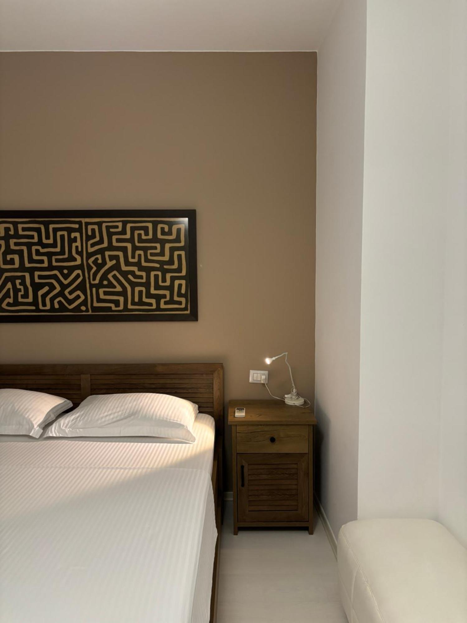 Tam Serviced 2Bdr Apartment City Center No6 Tiranë Luaran gambar