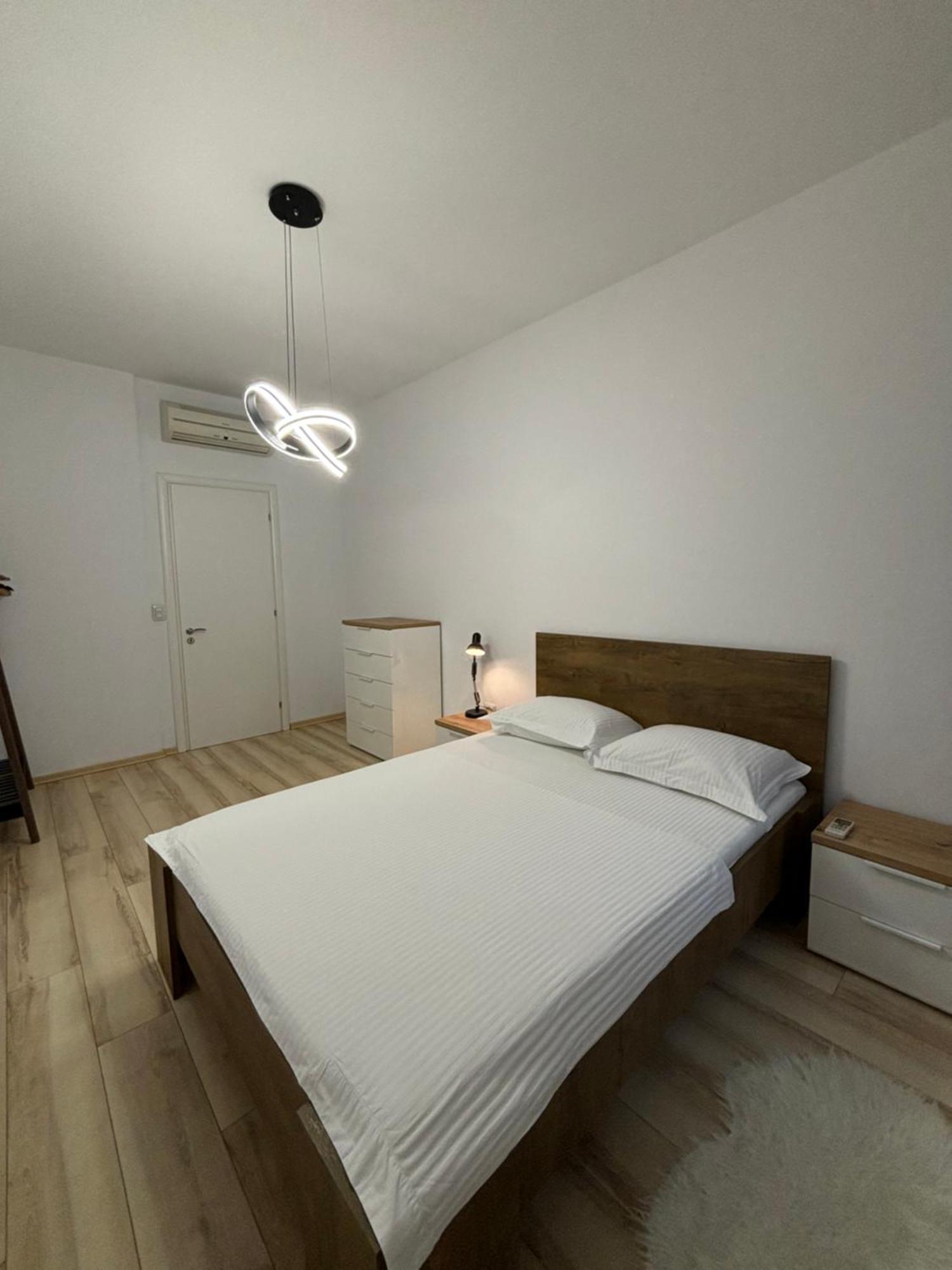 Tam Serviced 2Bdr Apartment City Center No6 Tiranë Luaran gambar