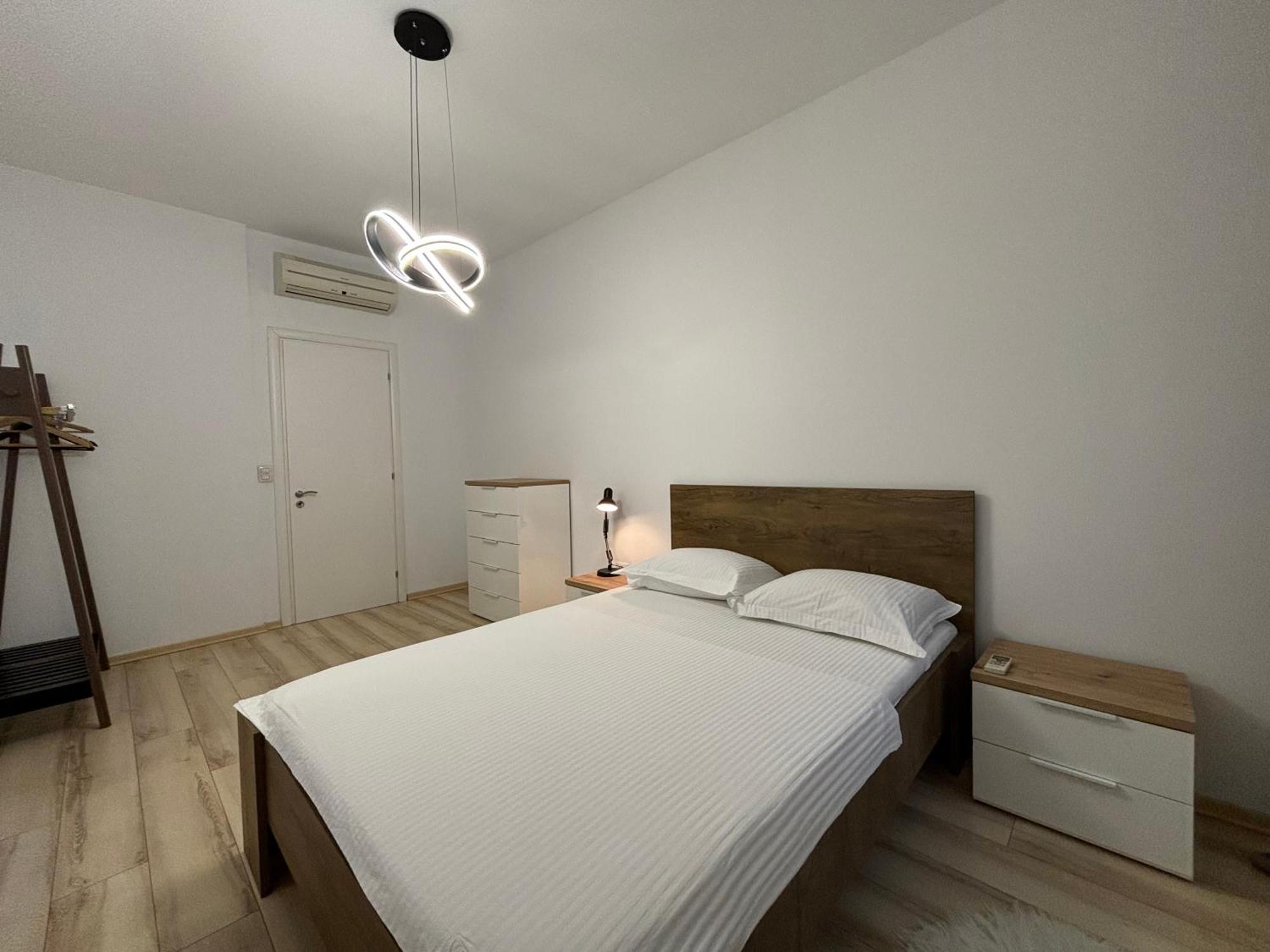 Tam Serviced 2Bdr Apartment City Center No6 Tiranë Luaran gambar
