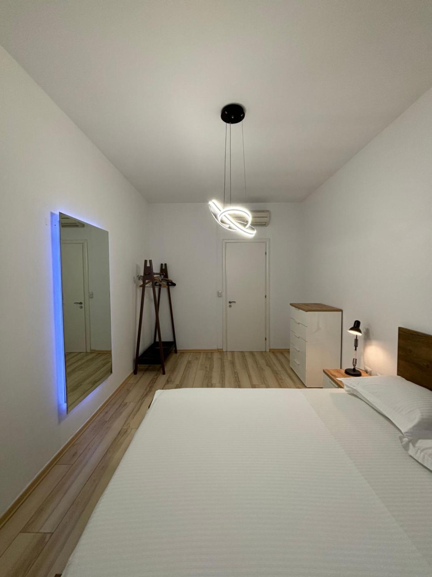 Tam Serviced 2Bdr Apartment City Center No6 Tiranë Luaran gambar