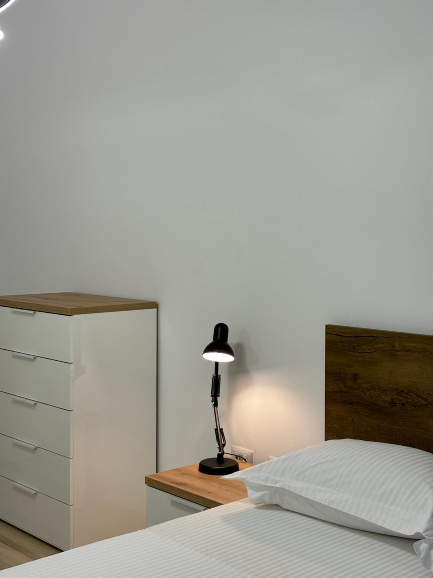 Tam Serviced 2Bdr Apartment City Center No6 Tiranë Luaran gambar